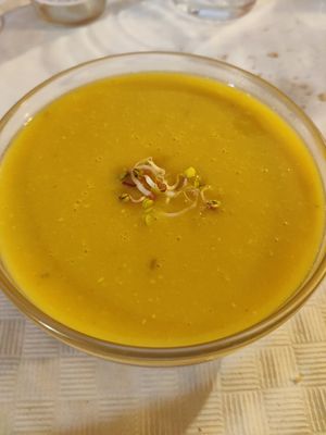 Vegetable and lentil soup at Baratza Kafea in Pamplona