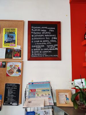 Drinks at Baratza Kafea in Pamplona