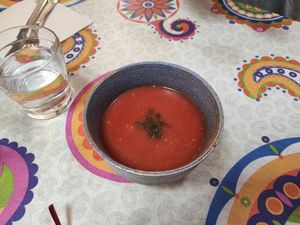 Crema rusa (remolacha, cebolla y patata) at Baratza Kafea in Pamplona