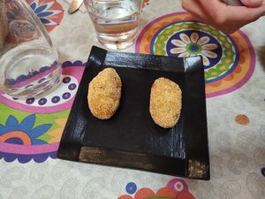 Croquetas de mijo y portobello at Baratza Kafea in Pamplona
