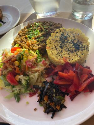 Main plate at Baratza Kafea in Pamplona