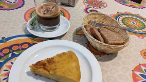 Vegan Tortilla and Oat Cappuccino at Baratza Kafea in Pamplona