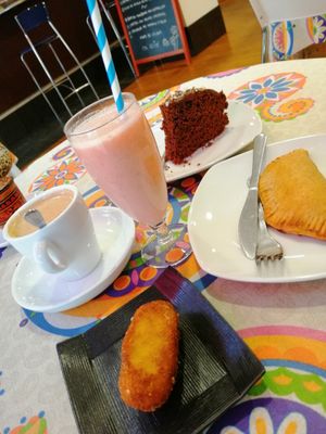 Merienda variada. at Baratza Kafea in Pamplona