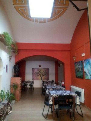 Beautiful restaurant and unique in Pamplona. Near of the river and 5 minutes from the old city center. Lunch time from 13:15 to 15:45. Food to take away. Phone +34 948046625 at Baratza Kafea in Pamplona