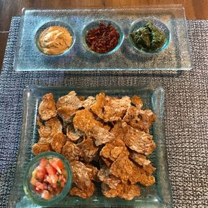 Raw Tempeh chips and Hummus platter at Divine Earth in Seminyak