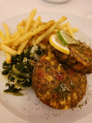 Vegetable burger at imperium  in Chaves