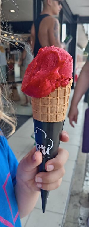 Strawberry ice cream at Gelateria Capri Santa Ponça in Mallorca