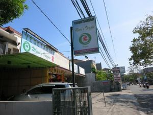 Shopfront at Mom's Veggie in Denpasar