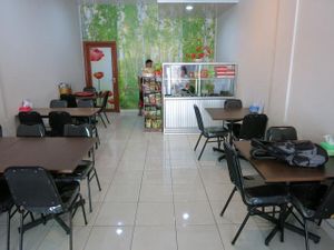 Interior at Mom's Veggie in Denpasar