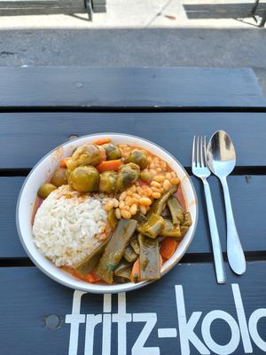 Verschieden Gerichte vom Buffet at Anne‘s in Munich