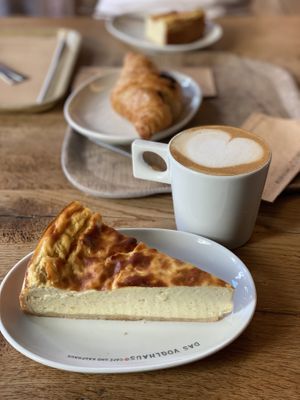 Cheesecake, chocolate croissant and latte   at Das Voglhaus in Konstanz
