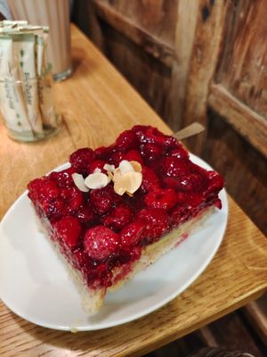 Raspberry 🍰 at Das Voglhaus in Konstanz