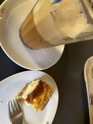 Sehr leckerer Käsekuchen! Große Auswahl  at Das Voglhaus in Konstanz