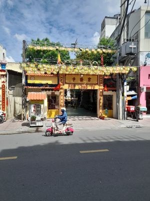 Opposite is a small temple at Bánh Mì Chay Khôi in Ho Chi Minh City