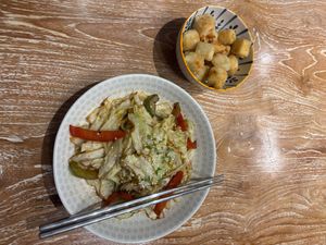 Chinese cabbage? I dont remember. It was good. And my friend order an extra crispy tofu which also yummy!! I like crunchy things!  at Lao Ba Cha in Bali