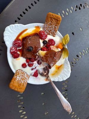 Dessert at Vegelangelo in Munich