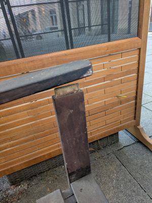 Broken bench at Vegelangelo in Munich