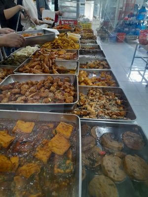 Com chay selection at Cơm chay Phước Đức in Thành Phố Hồ Chí Minh