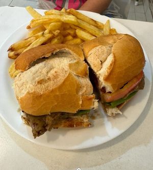 Seitan sandwich at Konu Bar in Buenos Aires