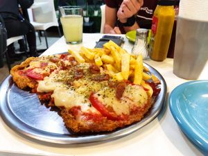 Milanesa Gigante at Konu Bar in Buenos Aires