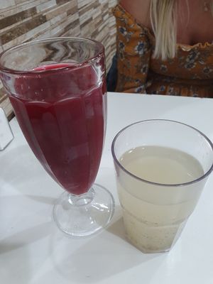 Detox juice and mint and ginger lemonade at Konu Bar in Buenos Aires