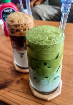 Iced oat matcha and iced oat latte at Lục Thảo Food & Drinks in Thành Phố Hồ Chí Minh