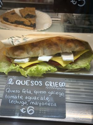 Quesos veganos  at Sansa Café in Sevilla