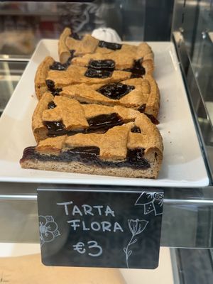 Tarta Flora  at Sansa Café in Sevilla