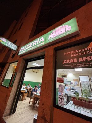 Sign  at Pizzeria Fermento Las Palmas in Canarias