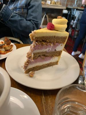 Vanilla passionfruit raspberry cake unreal!! Also huge enough to share at P.S. and Co. in Philadelphia