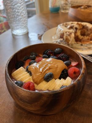 smoothie bowl at P.S. and Co. in Philadelphia