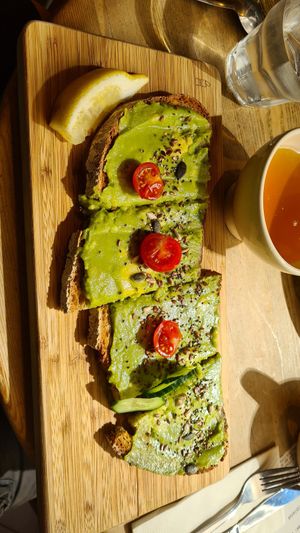 Avocado toast at Le Pain Quotidien -  Galerie de la Reine in Brussels