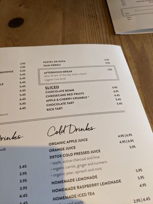 vegan options labelled at Le Pain Quotidien -  Galerie de la Reine in Brussels