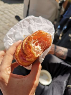 Croissant à l'hisbicus at Le Pain Quotidien -  Galerie de la Reine in Brussels