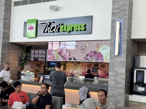 Storefront   at Thai Express Toronto Premium Outlet in Halton Hills