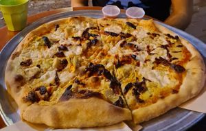 YUMMY at Hatool HaYarok - The Green Cat in Tel Aviv