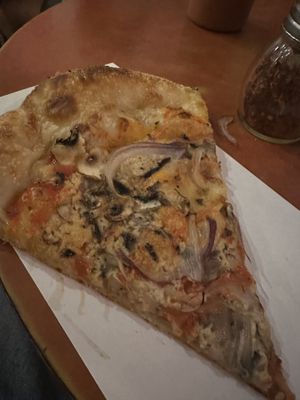 Mushroom onion slice  at Hatool HaYarok - The Green Cat in Tel Aviv