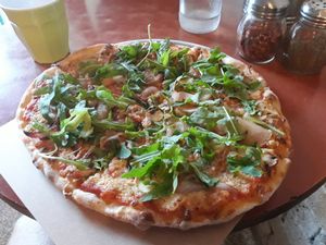 Mushroom onion arugula at Hatool HaYarok - The Green Cat in Tel Aviv