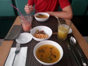 Soup and apetizzers at Cultura Dos Sabores in Porto