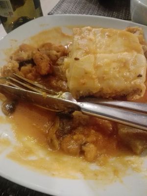 Pior Francesinha que comi até aos dias de hoje, toda a francesinha só sabia a curgete, o molho aguado com sabor a curgete o pão demasiado torrado em cima e empapado em baixo faz at Cultura Dos Sabores in Porto