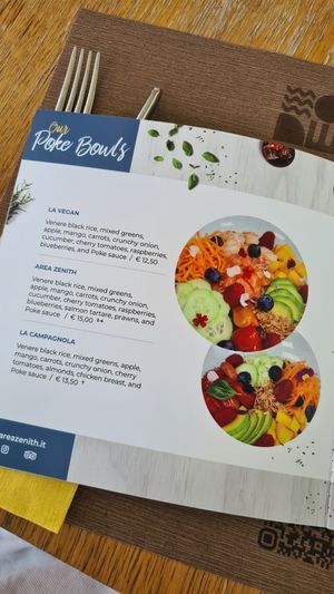 La Vegan Poke Bowl at Area Zenith in Bibione