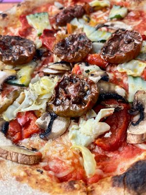 Veganized Isabella at Basilico Restaurant Pizzería in Oviedo