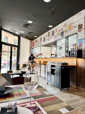 The interior at Basilico Restaurant Pizzería in Oviedo