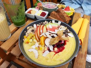 Smoothie bowl at Moehren Milieu Eco Cafe in Mainz