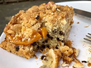 apricot crumble at Moehren Milieu Eco Cafe in Mainz