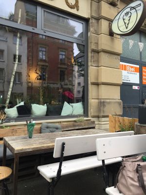 Outside  at Moehren Milieu Eco Cafe in Mainz