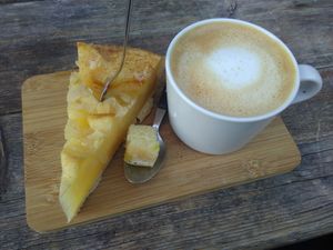 Omas Apfelkuchen at Moehren Milieu Eco Cafe in Mainz