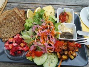 Deftiges Frühstück at Moehren Milieu Eco Cafe in Mainz