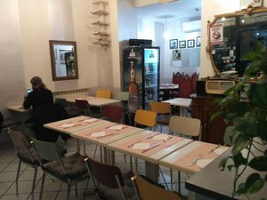 Alhambra café, Milán at Alhambra Cafe in Milan