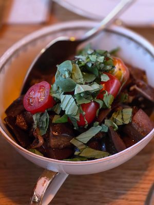 Aubergine salad at Les Wagons in Zürich